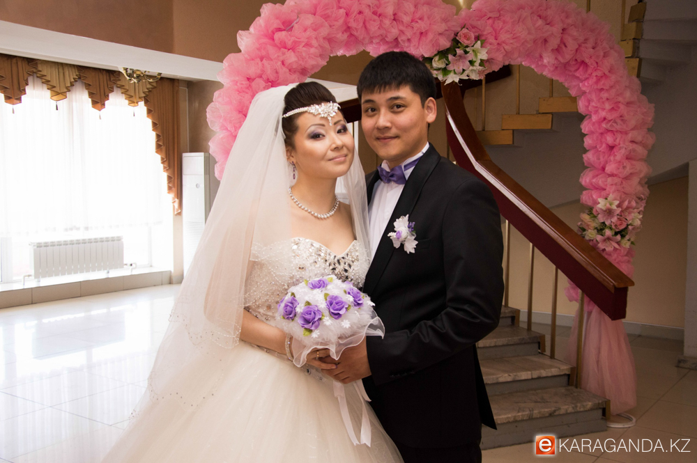 Свадьба Назерке Муратулы и Саяна Муратулы в Караганде 7 марта 2015 года
